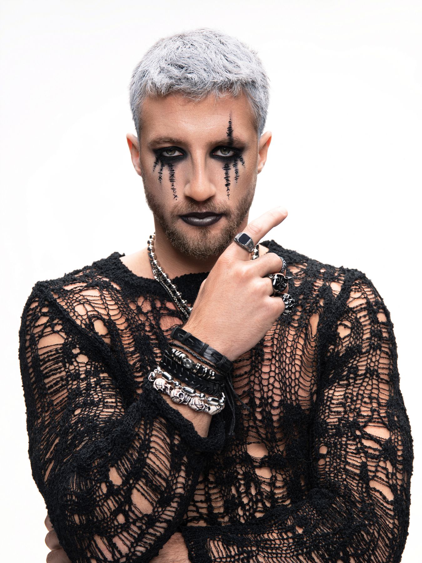 לוק מכשפת/מכשף