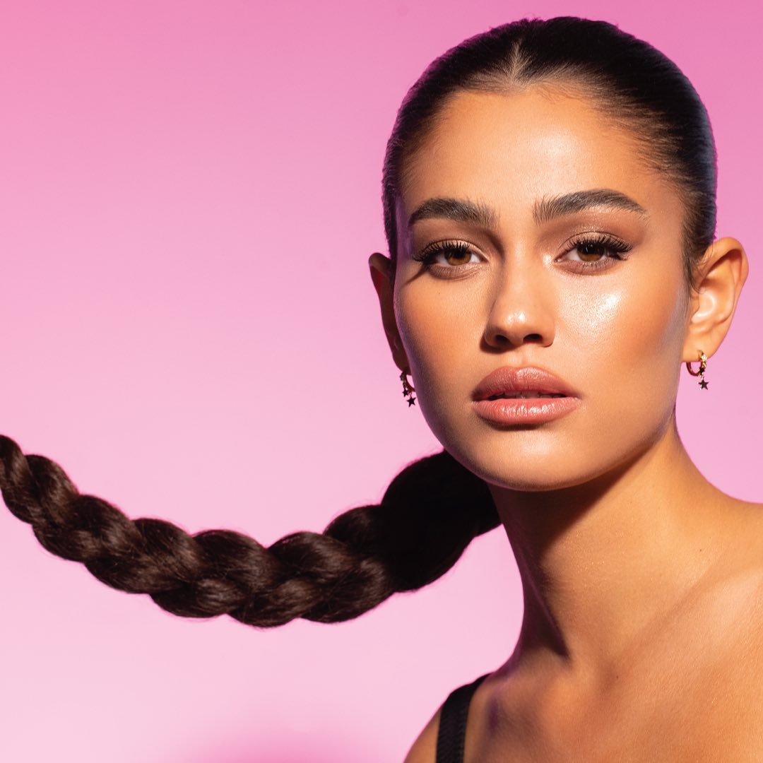 מוצרי השיער של SACARA יעניקו לשיער שלך מראה מושלם, מלא ברק ועשיר. 
החליקי בין התמונות וגלי את כל מוצרי הקראטין לשיער שאת חייבת להכיר!