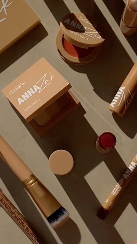 לפעמים כל מה שצריך כדי לסגור את הלוק ולהראות פרש זה את השפתון המושלם שאת הכי אוהבת